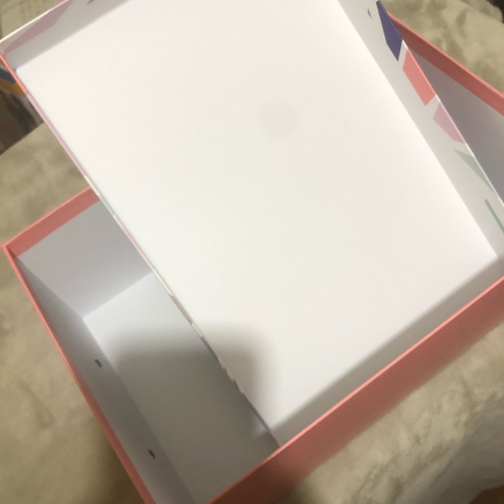 Multicolor storage box - Picture 3 of 7